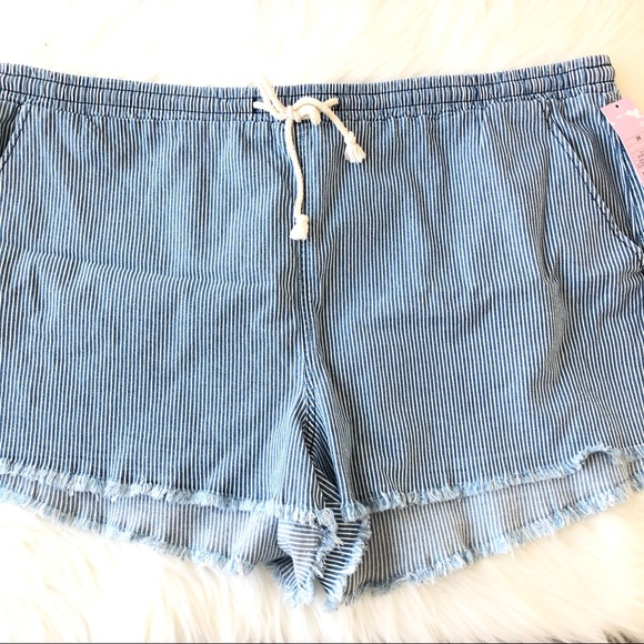 wild fable Pants - Wild Fable Blue Striped Shorts Drawstring Size 3X